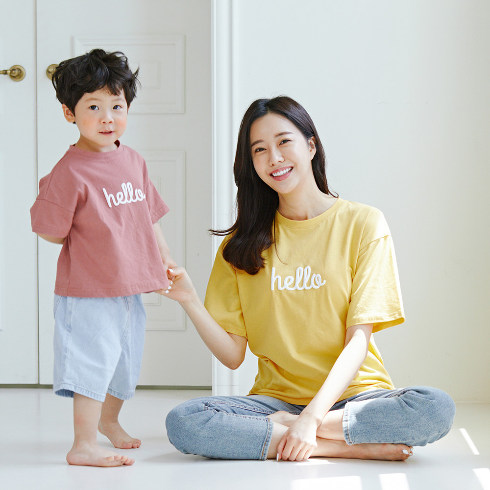 ハローショートTシャツママと赤ちゃん22B06WK /ファミリールック、家族写真衣装